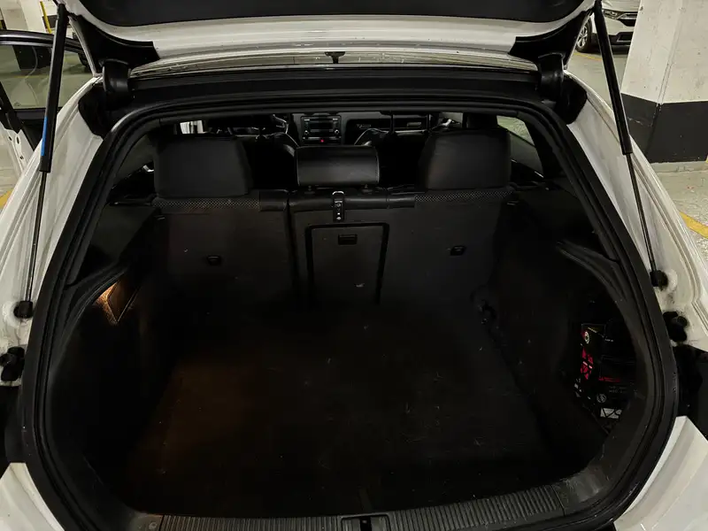 2013 Audi A3 Progressiv, bílá, 196 500 km, dovoz Kanada — foto 6 z 6