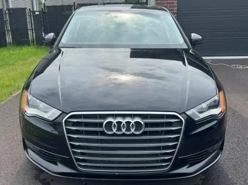 2016 Audi A3 Komfort, černá, 147 823 km, dovoz Kanada — foto 2 z 8