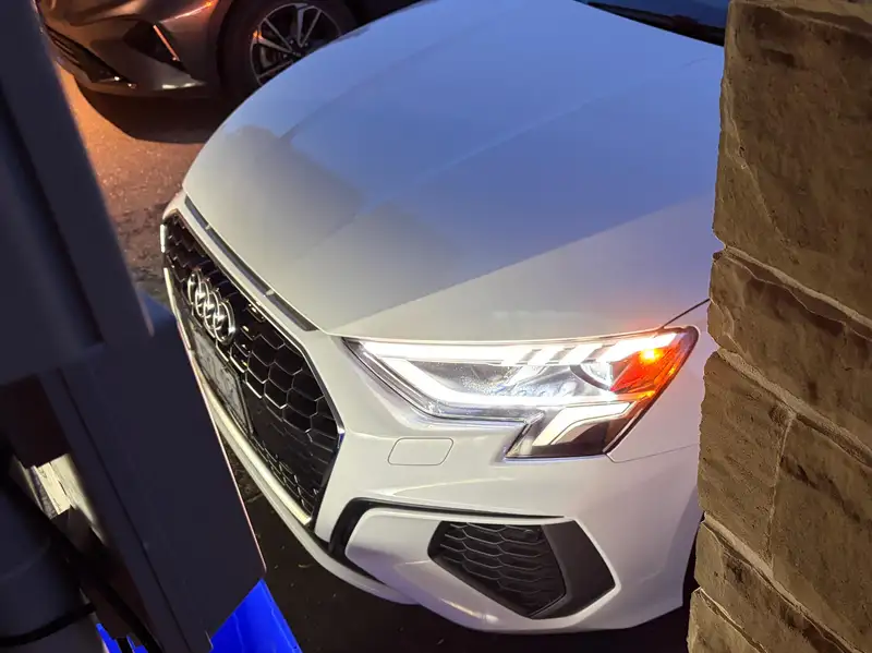 2023 Audi A3 Technik, bílá, 35 624 km, dovoz Kanada — foto 2 z 12