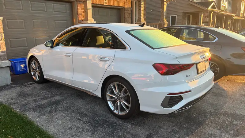 2023 Audi A3 Technik, bílá, 35 624 km, dovoz Kanada — foto 3 z 12