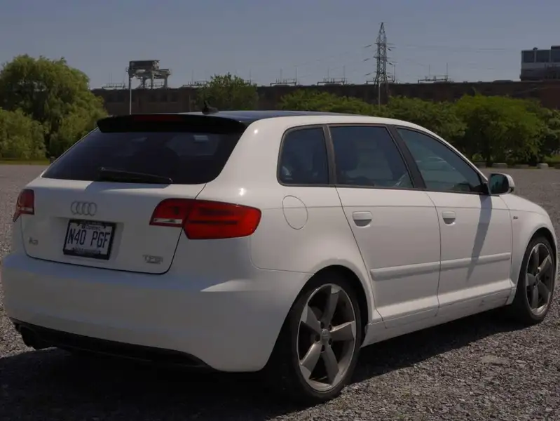 2012 Audi A3 Progressiv, bílá, 192 000 km, dovoz Kanada — foto 4 z 12