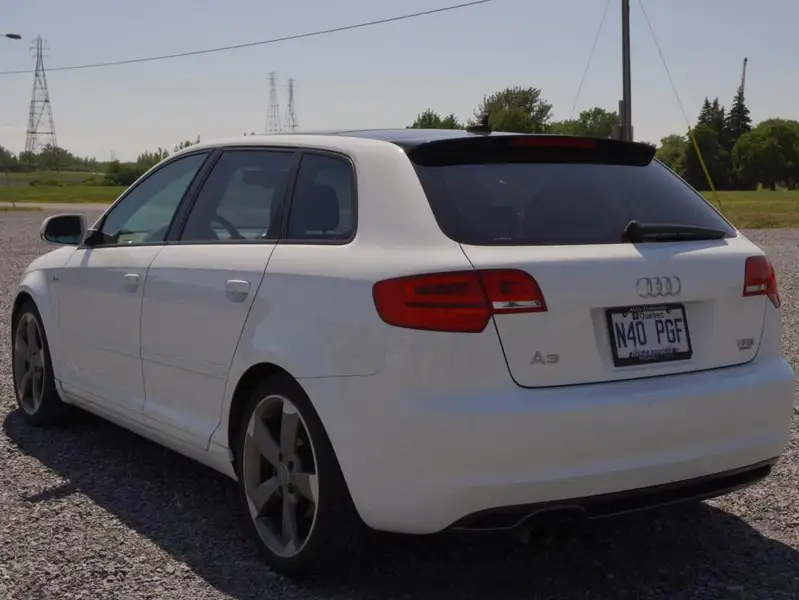 2012 Audi A3 Progressiv, bílá, 192 000 km, dovoz Kanada — foto 5 z 12