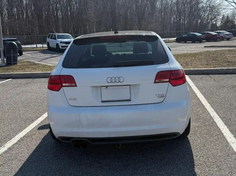 2012 Audi A3 Progressiv, bílá, 221 000 km, dovoz Kanada — foto 2 z 8