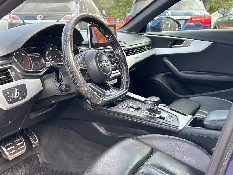 2017 Audi A4 Progressiv, modrá, 172 285 km, dovoz Kanada — foto 10 z 12