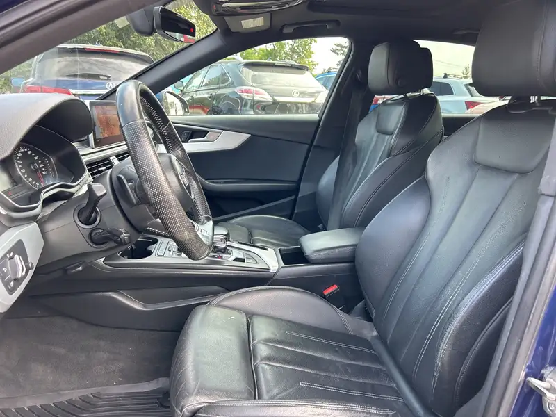 2017 Audi A4 Progressiv, modrá, 172 285 km, dovoz Kanada — foto 11 z 12