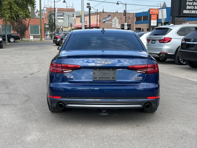 2017 Audi A4 Progressiv, modrá, 172 285 km, dovoz Kanada — foto 5 z 12