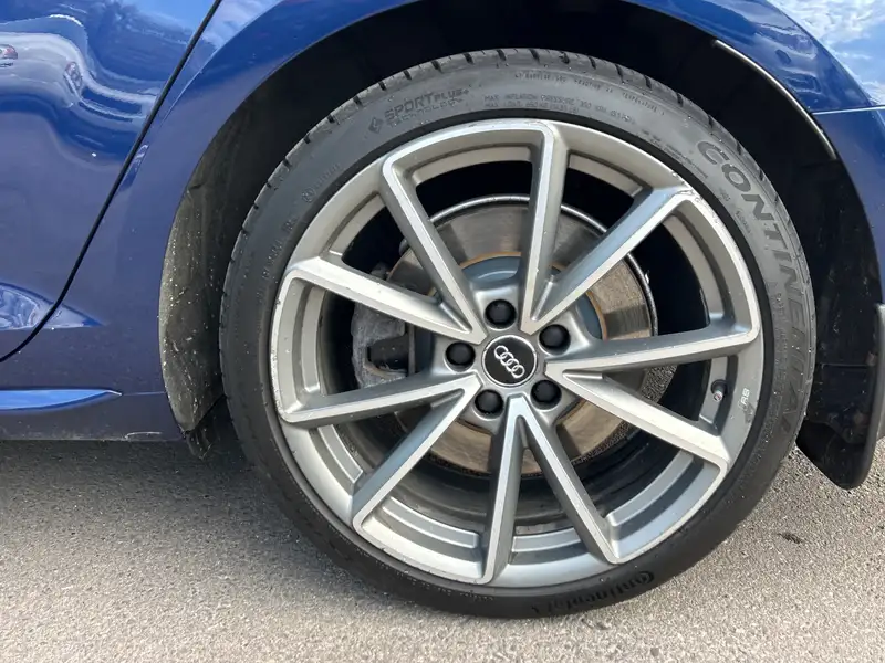 2017 Audi A4 Progressiv, modrá, 172 285 km, dovoz Kanada — foto 8 z 12