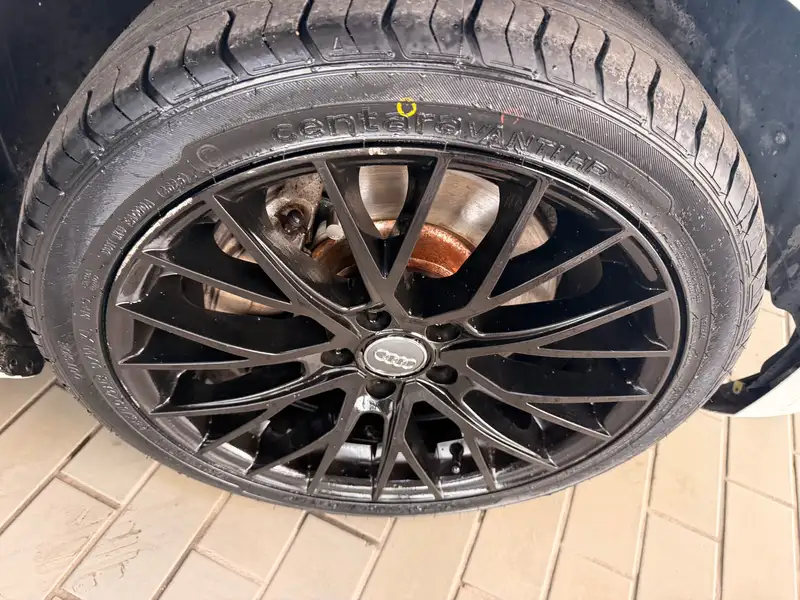 2017 Audi A4 Progressiv, bílá, 125 892 km, dovoz Kanada — foto 8 z 12