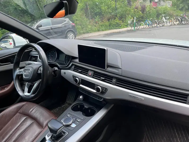 2017 Audi A4 Progressiv, bílá, 126 000 km, dovoz Kanada — foto 3 z 6
