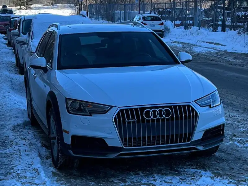 2017 Audi A4 Progressiv, bílá, 126 000 km, dovoz Kanada — foto 6 z 6