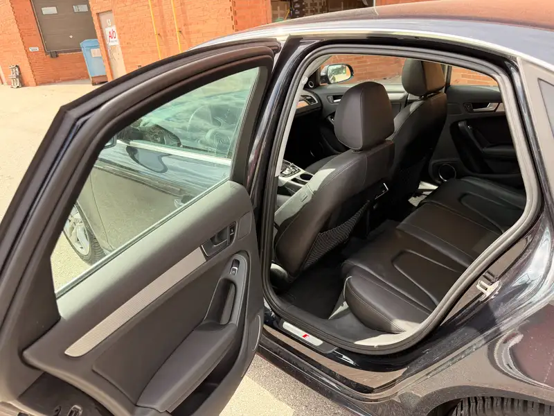 2015 Audi A4 Technik plus, modrá, 134 500 km, dovoz Kanada — foto 11 z 12