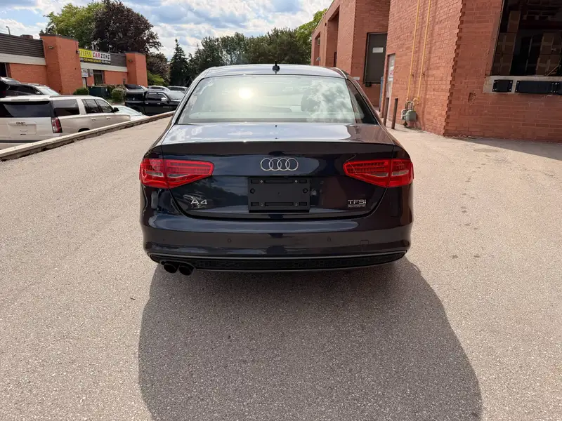 2015 Audi A4 Technik plus, modrá, 134 500 km, dovoz Kanada — foto 4 z 12