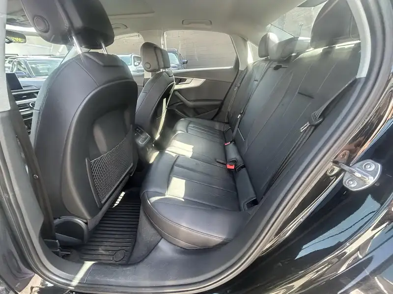2017 Audi A4 Progressiv, 148 000 km, dovoz Kanada — foto 10 z 12