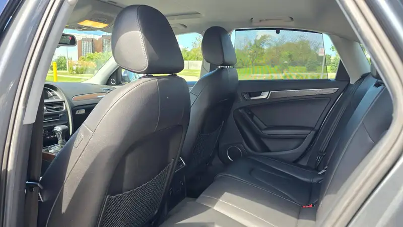 2014 Audi A4 Technik, šedá, 148 000 km, dovoz Kanada — foto 11 z 12