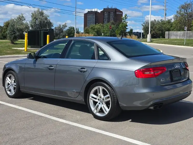 2014 Audi A4 Technik, šedá, 148 000 km, dovoz Kanada — foto 3 z 12