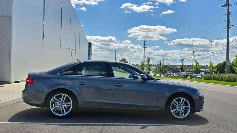 2014 Audi A4 Technik, šedá, 148 000 km, dovoz Kanada — foto 6 z 12