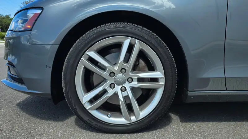 2014 Audi A4 Technik, šedá, 148 000 km, dovoz Kanada — foto 9 z 12