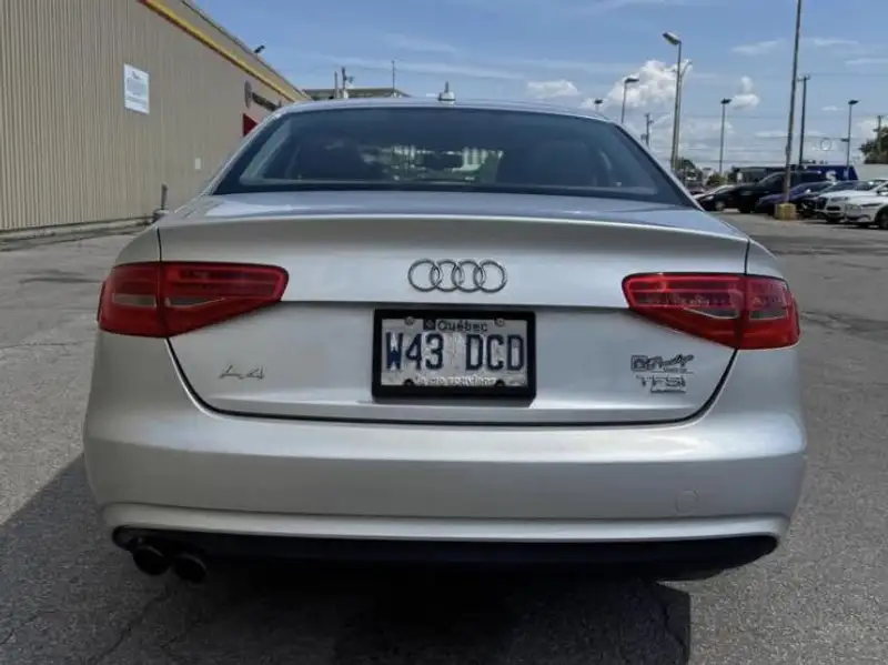 2014 Audi A4 Progressiv, stříbrná, 130 000 km, dovoz Kanada — foto 4 z 12