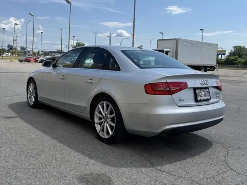 2014 Audi A4 Progressiv, stříbrná, 130 000 km, dovoz Kanada — foto 5 z 12