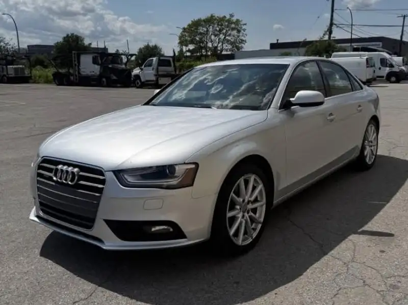2014 Audi A4 Progressiv, stříbrná, 130 000 km, dovoz Kanada — foto 7 z 12