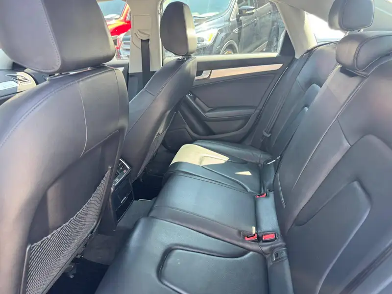 2016 Audi A4 Progressiv plus, šedá, 100 995 km, dovoz Kanada — foto 10 z 12