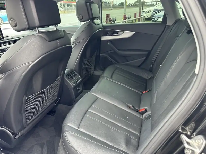 2019 Audi A4 Technik, černá, 110 223 km, dovoz Kanada — foto 5 z 12