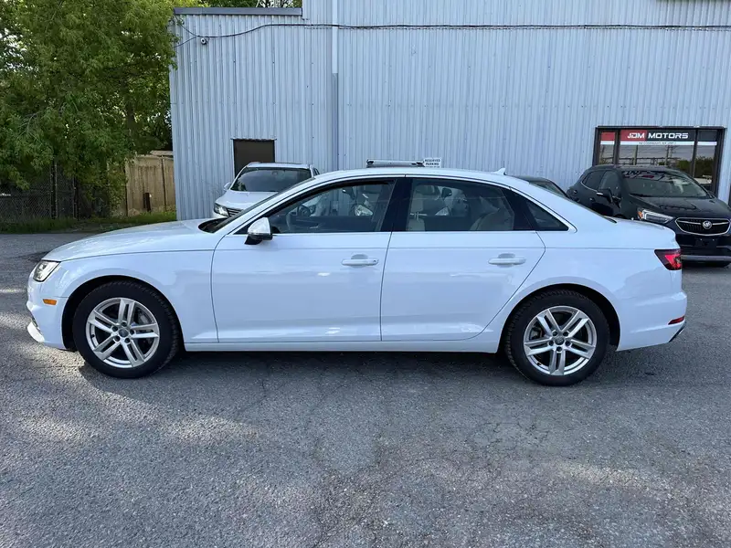 2019 Audi A4 Technik, bílá, 40 763 km, dovoz Kanada — foto 2 z 12
