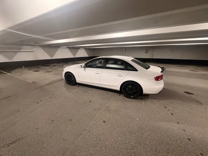 2012 Audi A4 Premium Plus, bílá, 106 694 km, dovoz Kanada — foto 2 z 4