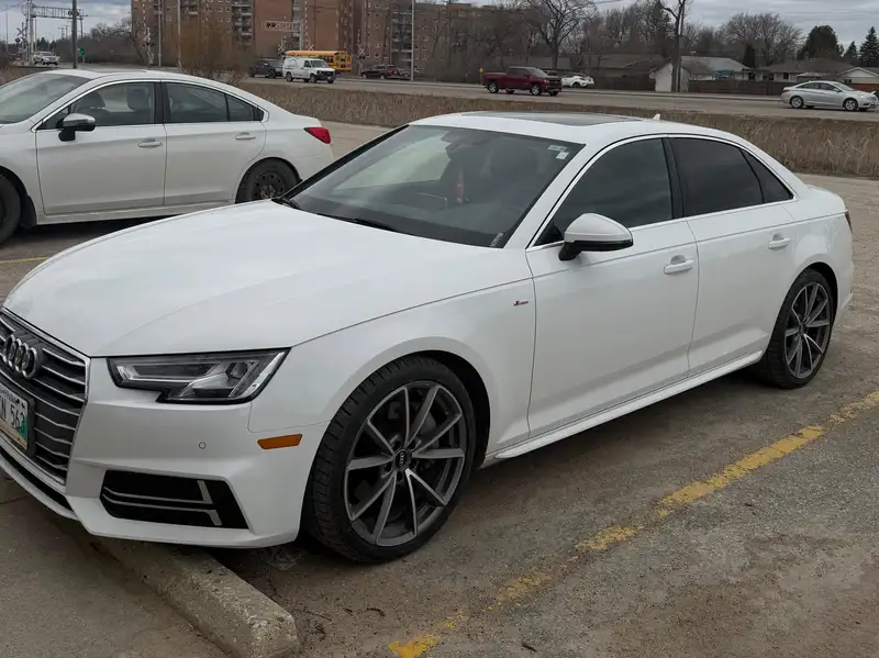 2018 Audi A4 Progressiv, bílá, 150 000 km, dovoz Kanada — foto 12 z 12