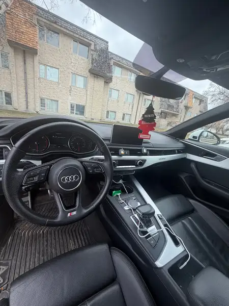 2018 Audi A4 Progressiv, bílá, 150 000 km, dovoz Kanada — foto 2 z 12