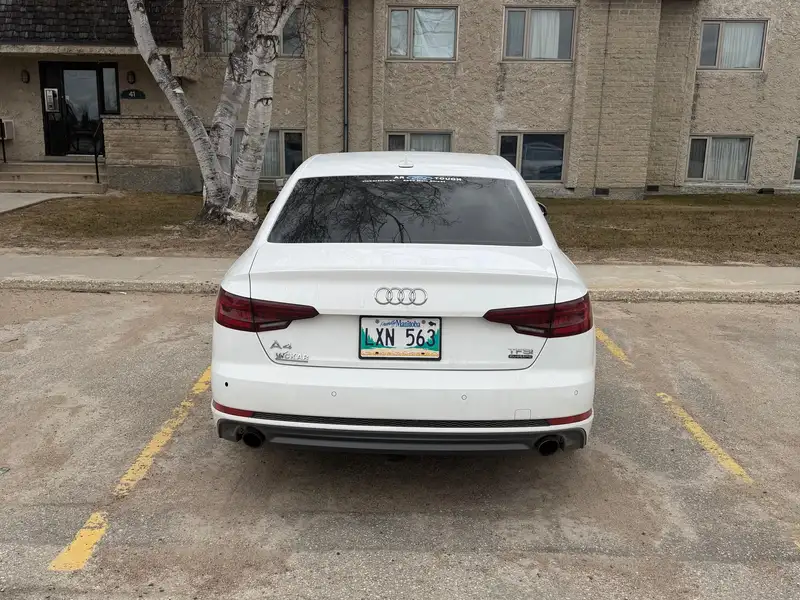 2018 Audi A4 Progressiv, bílá, 150 000 km, dovoz Kanada — foto 5 z 12