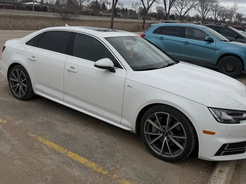 2018 Audi A4 Progressiv, bílá, 150 000 km, dovoz Kanada — foto 8 z 12