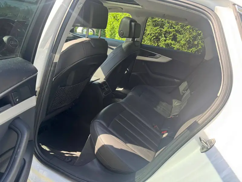 2017 Audi A4 Komfort, bílá, 156 722 km, dovoz Kanada — foto 2 z 11