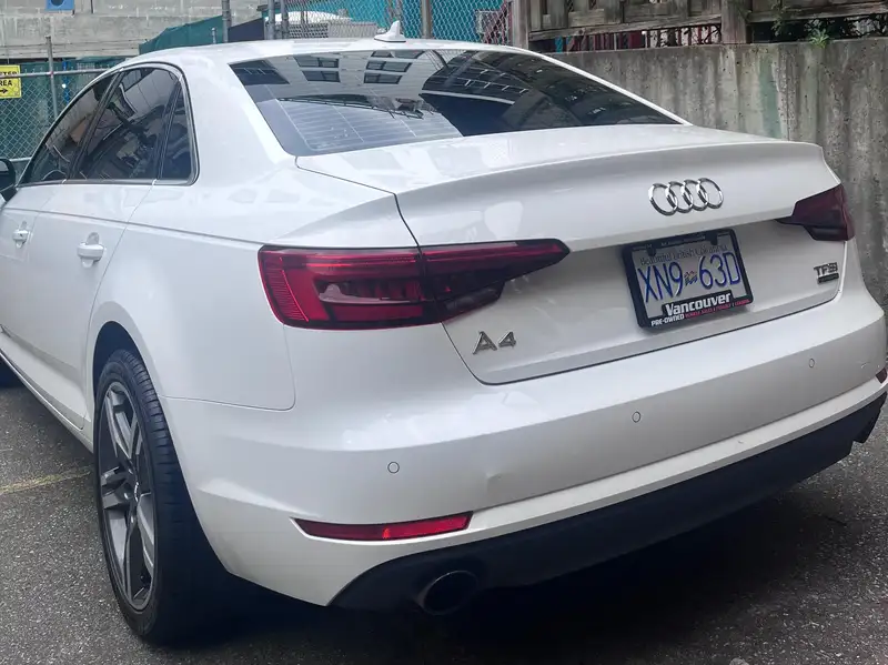 2017 Audi A4 Technik, bílá, 139 700 km, dovoz Kanada — foto 3 z 12