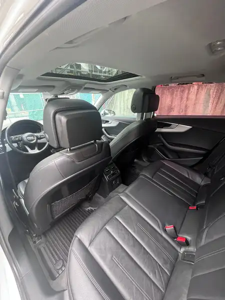 2017 Audi A4 Technik, bílá, 139 700 km, dovoz Kanada — foto 5 z 12