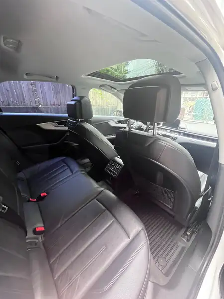 2017 Audi A4 Technik, bílá, 139 700 km, dovoz Kanada — foto 8 z 12