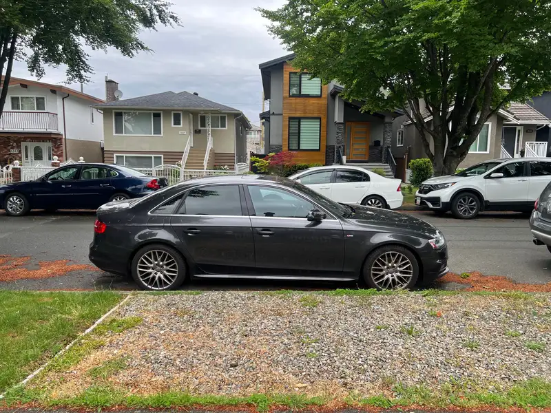 2014 Audi A4 Progressiv, šedá, 100 000 km, dovoz Kanada — foto 2 z 3