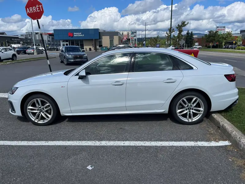2020 Audi A4 Technik, bílá, 59 000 km, dovoz Kanada — foto 2 z 10