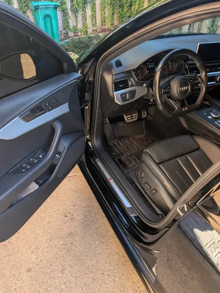 2017 Audi A4 Progressiv, černá, 89 233 km, dovoz Kanada — foto 10 z 12