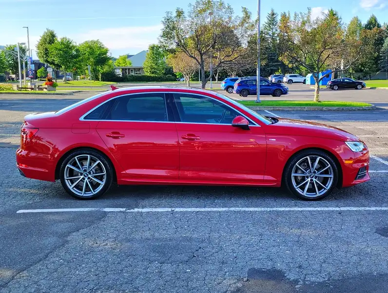 2017 Audi A4 Technik, ''S-Line'', červená, 145 890 km, dovoz Kanada — foto 3 z 12