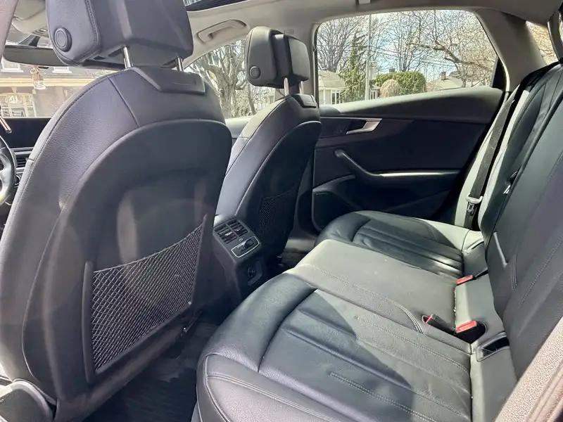 2017 Audi A4 Progressiv, černá, 105 000 km, dovoz Kanada — foto 7 z 8
