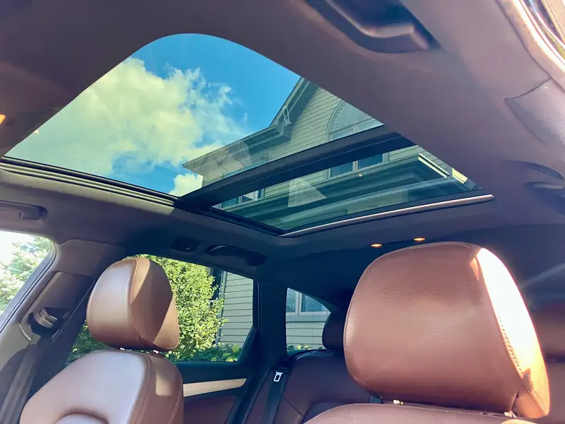2014 Audi A4 Progressiv, černá, 182 000 km, dovoz Kanada — foto 11 z 12