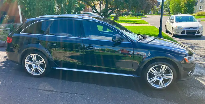 2014 Audi A4 Progressiv, černá, 182 000 km, dovoz Kanada — foto 4 z 12