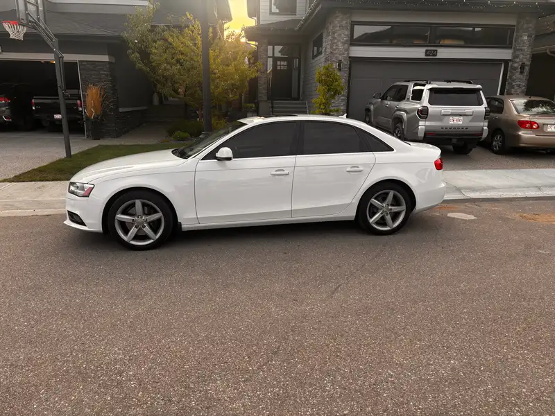 2013 Audi A4 Premium Plus, bílá, 182 950 km, dovoz Kanada — foto 2 z 10