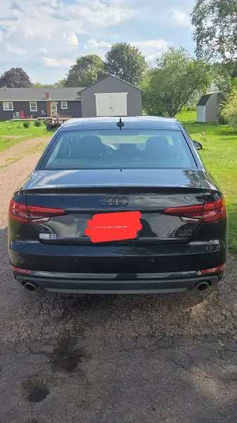 2017 Audi A4 Progressiv, černá, 195 000 km, dovoz Kanada — foto 2 z 7