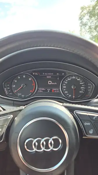 2017 Audi A4 Progressiv, černá, 195 000 km, dovoz Kanada — foto 4 z 7