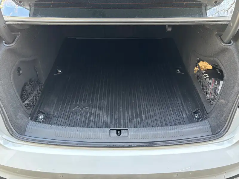 2020 Audi A4 Progressiv, bílá, 85 400 km, dovoz Kanada — foto 10 z 10