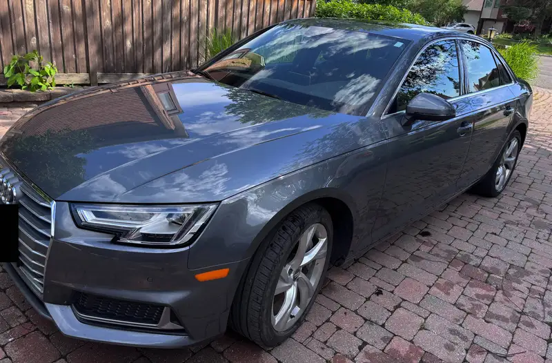 2019 Audi A4 Progressive, stříbrná, 96 000 km, dovoz Kanada — foto 3 z 12