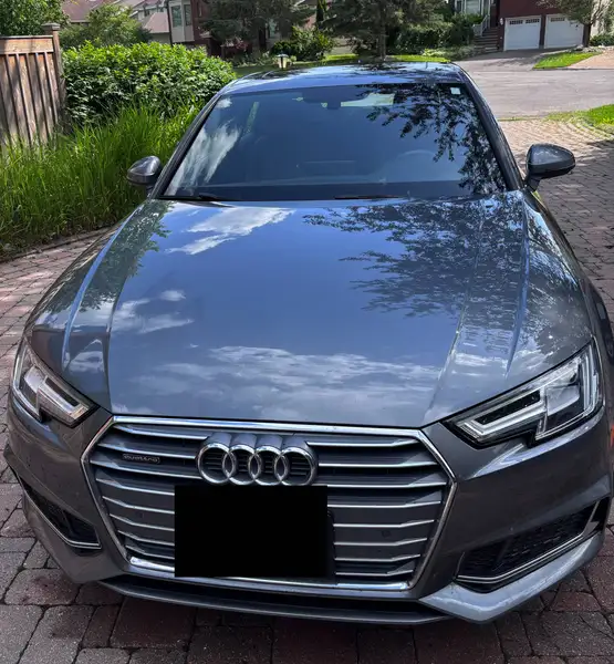 2019 Audi A4 Progressive, stříbrná, 96 000 km, dovoz Kanada — foto 5 z 12
