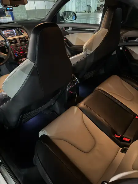 2011 Audi A4 Premium, bílá, 147 000 km, dovoz Kanada — foto 9 z 10